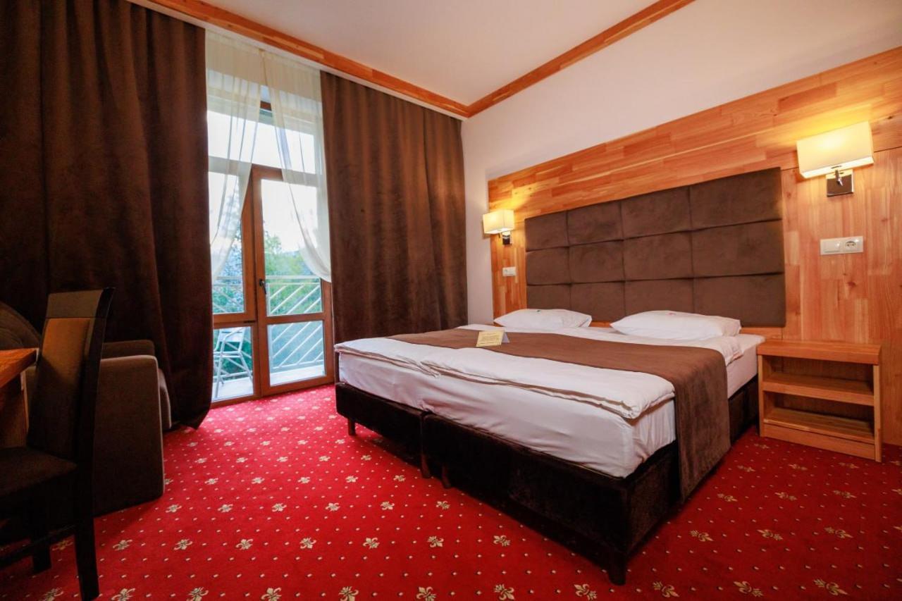 Romantik Spa Hotel Jaremče Exteriér fotografie