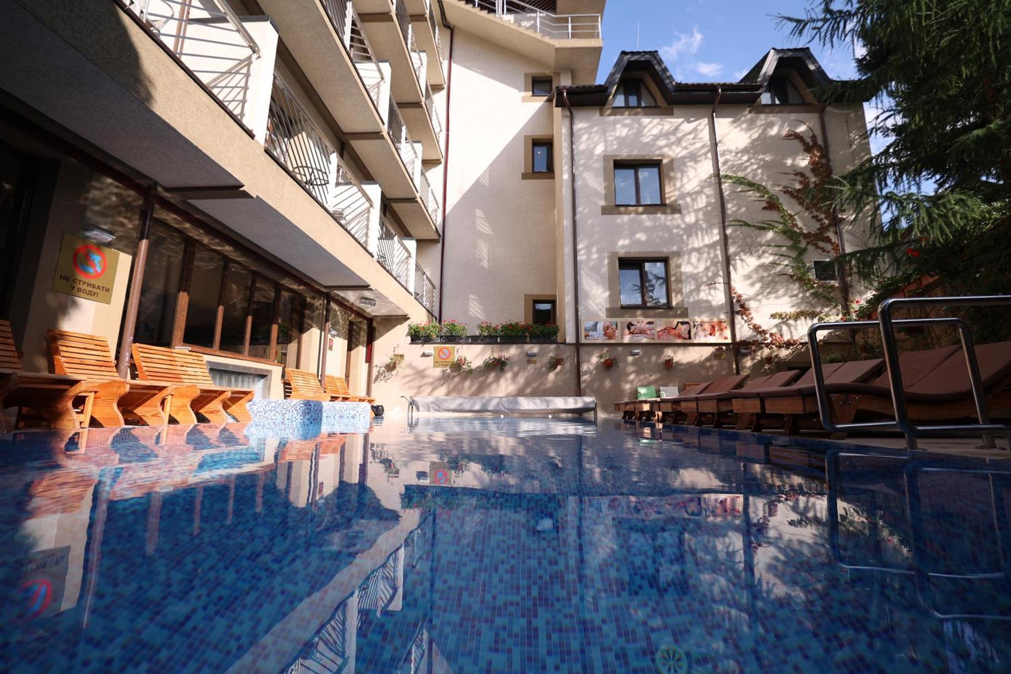 Romantik Spa Hotel Jaremče Exteriér fotografie